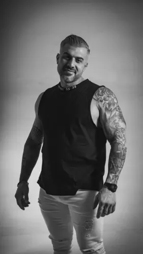 Marco Di Pietro escort in Buenos Aires from $100.00 USD